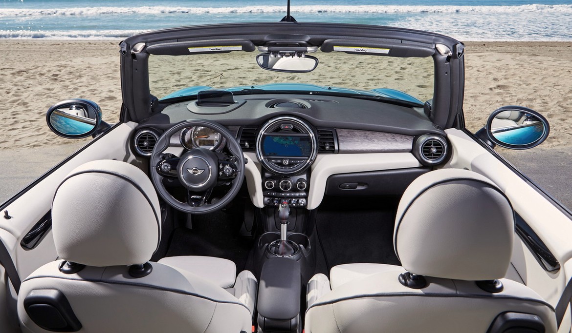 В Россию едет новый Mini Cabrio