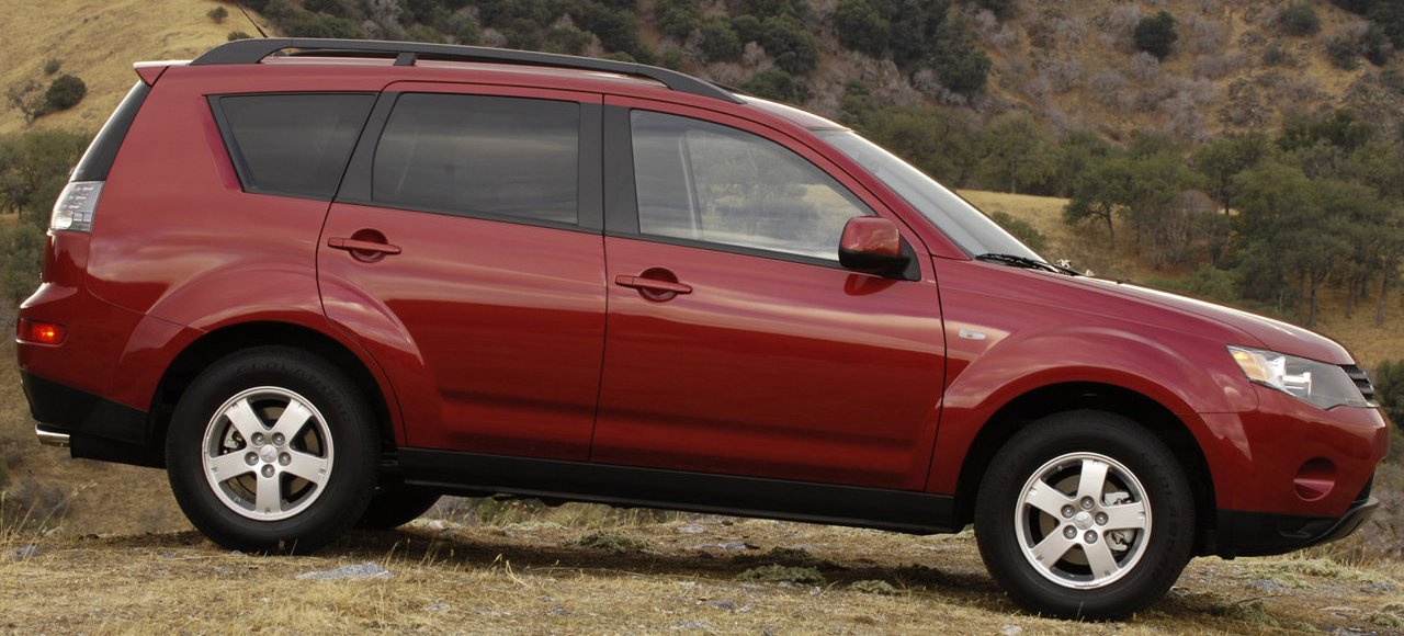 Mitsubishi отзывает Outlander в России