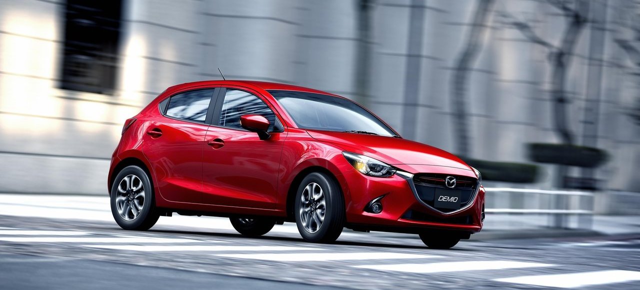 Mazda2 седан представят в Таиланде