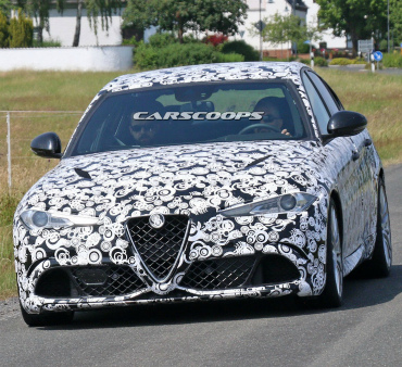 Alfa Romeo Giulia QV разгоняется более чем до 320 км/ч