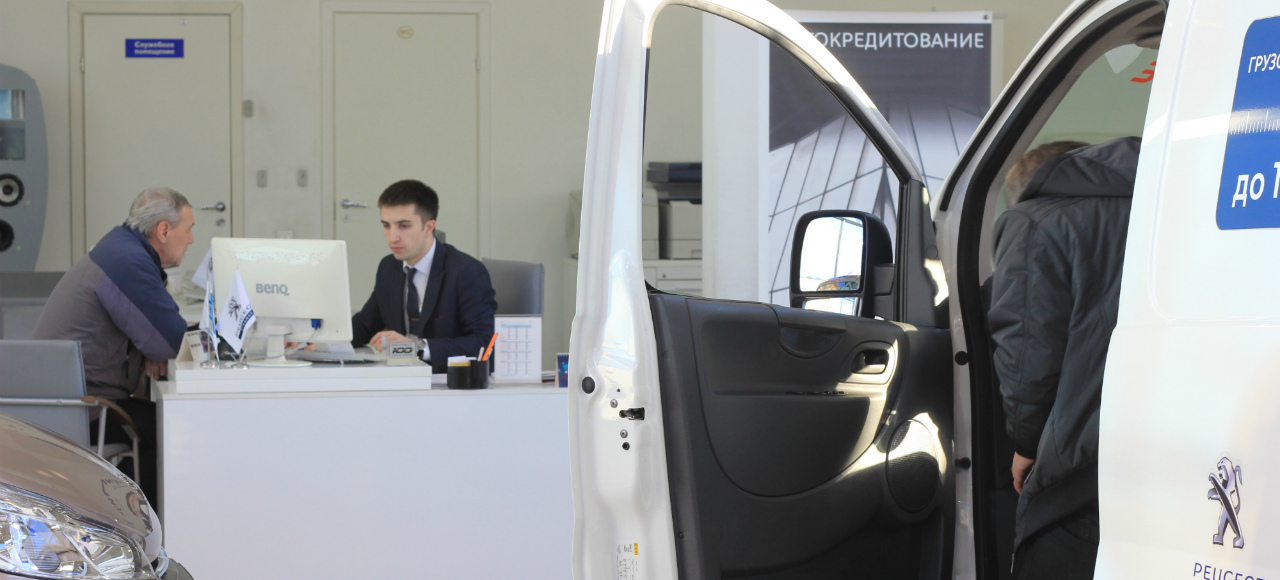 Долги по автокредитам в России выросли на 25%