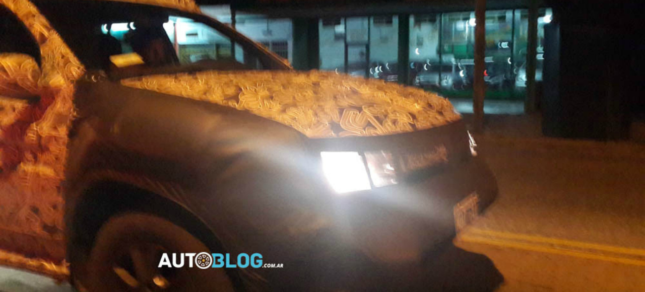 Появились первые фото пикапа Renault Duster