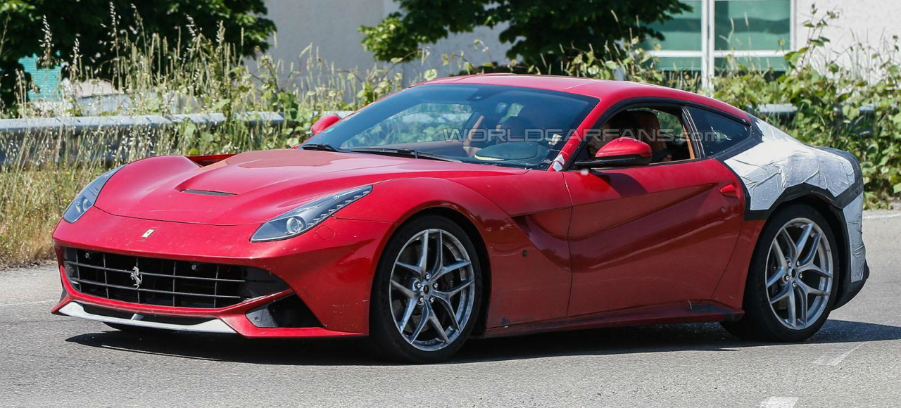 Ferrari вывела на тесты спорткар F12 М