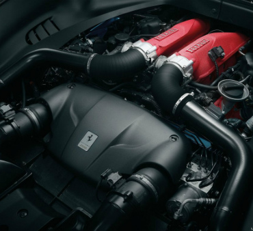 Ferrari переделает многоцилиндровые модели в гибриды