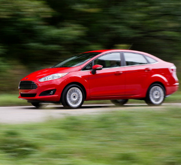 Ford привезет в Россию седан Fiesta