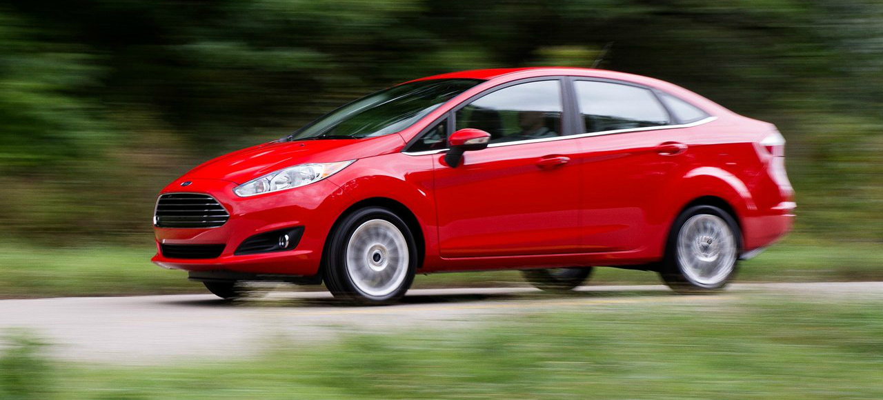 Ford привезет в Россию седан Fiesta