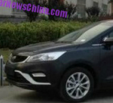 В объектив попал новый кроссовер Emgrand Cross от компании Geely