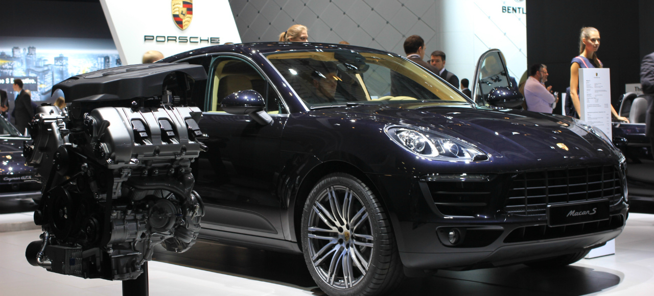 Продажи Porsche по итогам марта выросли