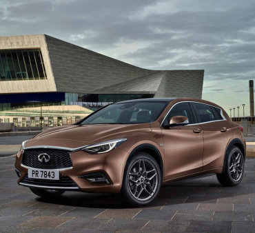 Infiniti показал салон нового Q30