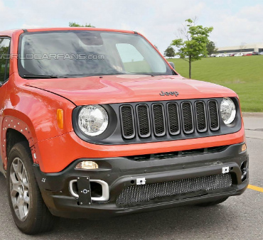 В Jeep начали испытывать новый кроссовер