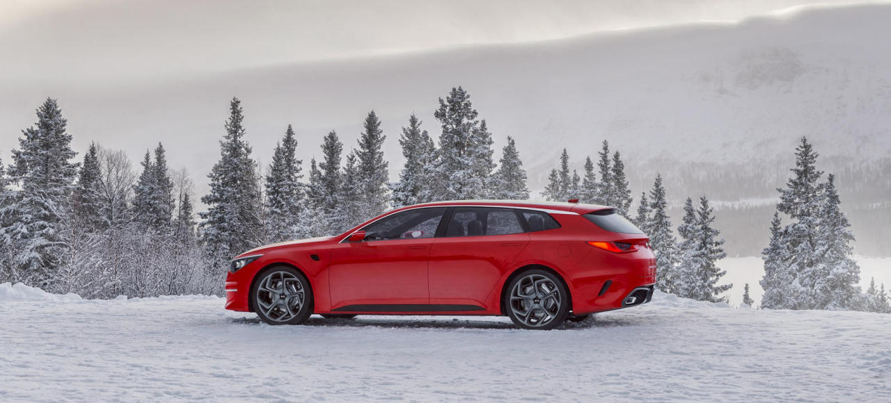 Универсал Kia Optima едет в Женеву