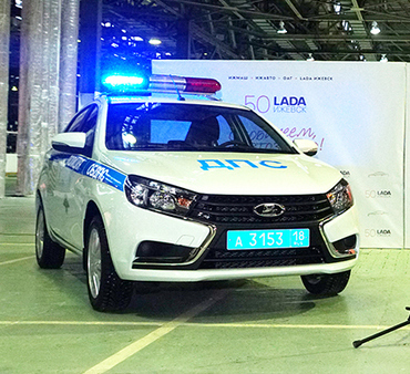Ижевские «гаишники» будут ездить на Lada Vesta