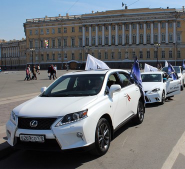 Lexus почтит память Победы пробегом по Санкт-Петербургу