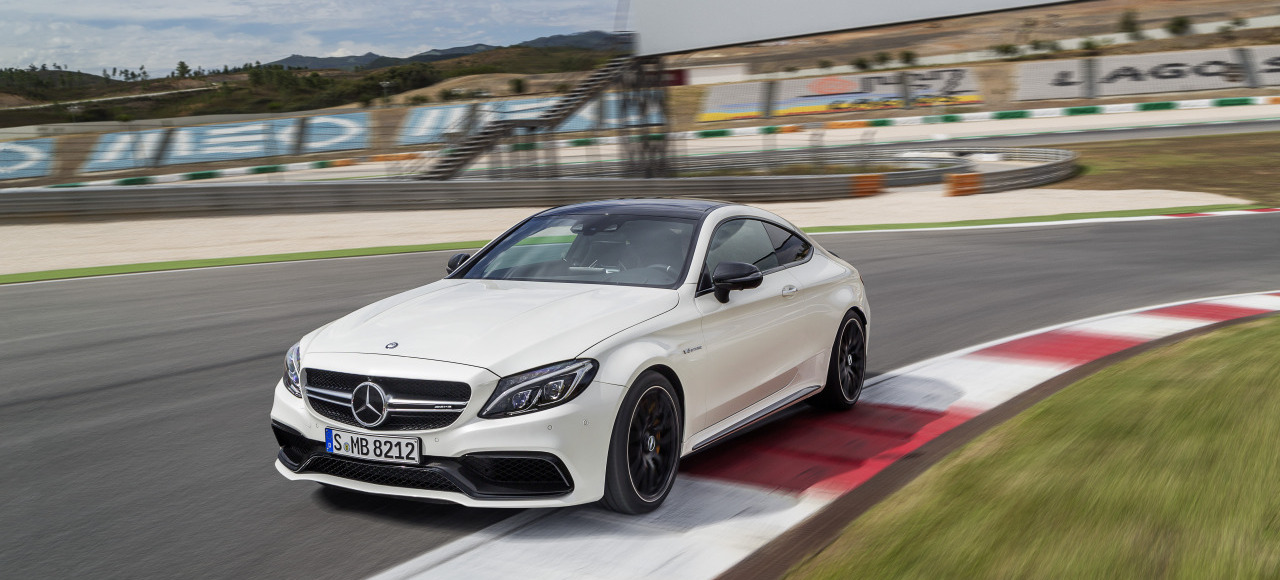 Mercedes рассекретил C 63 AMG