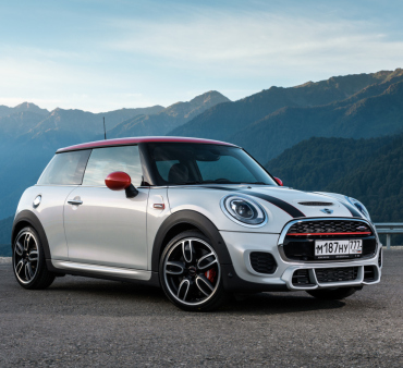 BMW Group представила в России новый Mini JCW