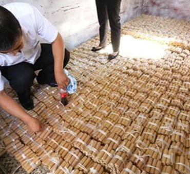 Китаец выложил за автомобиль 4 тонны монет