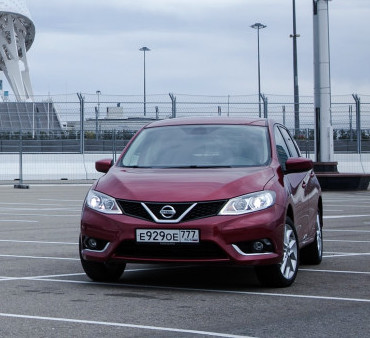 Nissan «скидывает» цены на Tiida и Sentra