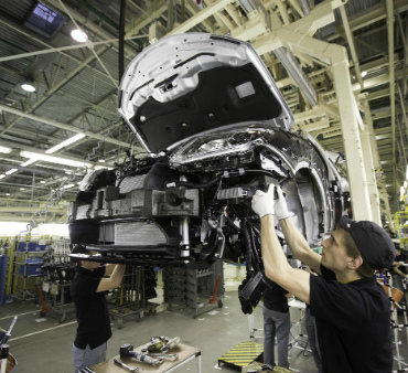 Петербургский завод Nissan начал работать