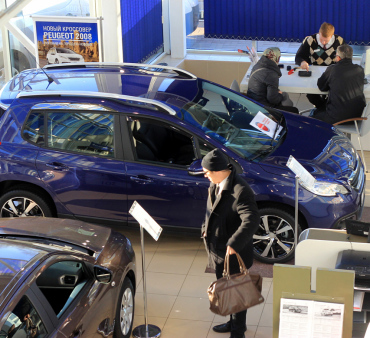 Авторынок РФ «просел» в 2015 году на 36%