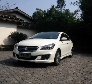 Suzuki везет в Россию новый седан