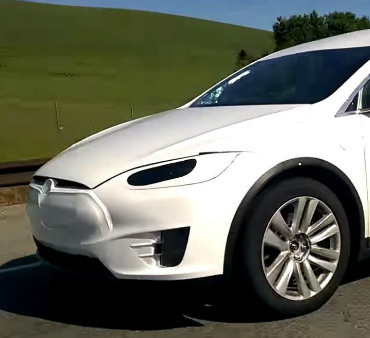 Tesla начнет продавать кроссовер Model X уже летом