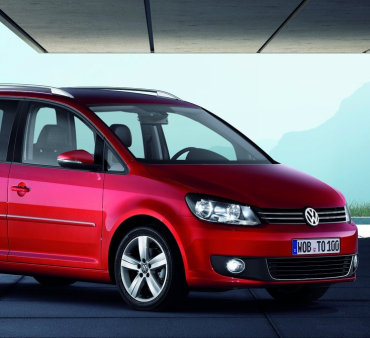 Volkswagen приостановил продажи Touran в России