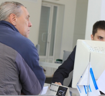 Дилеры Петербурга начали устраивать «аукционы» для покупателей