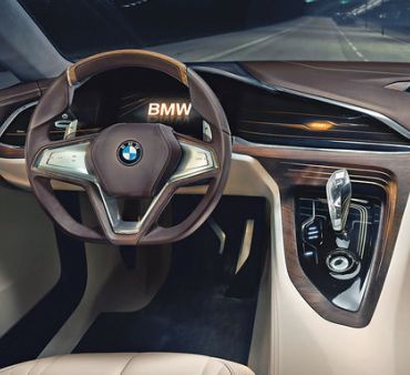 Новая «Семерка» BMW предложит виртуальную реальность