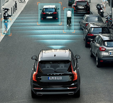 Volvo против ДТП: «умные» автомобили и «умные» дороги