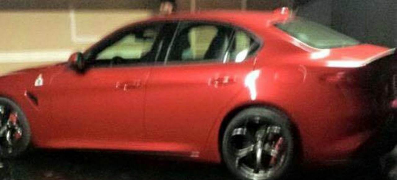 Изображения Alfa Romeo Giulia появились до премьеры