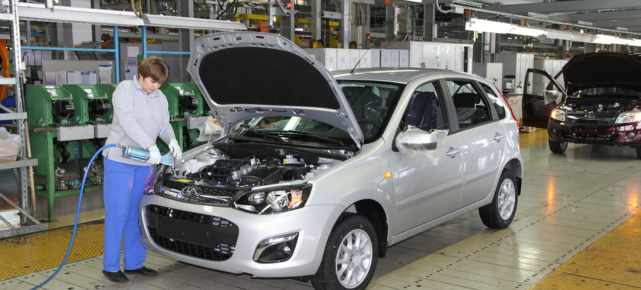 АвтоВАЗ возобновил работу конвейера