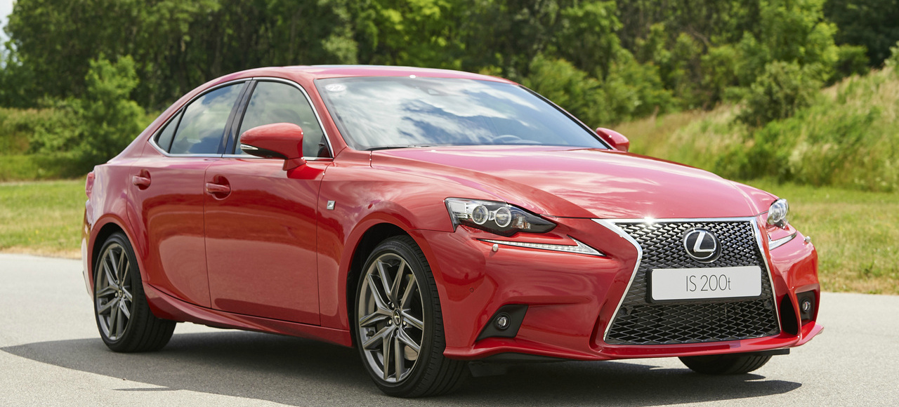 Lexus IS наконец-то оснастят новым турбомотором