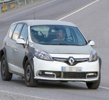 Новое поколение Renault Grand Scenic вышло на тесты