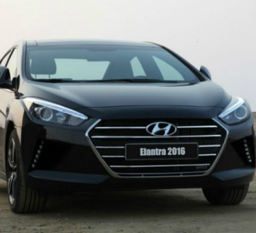 Появилось первое фото новой Hyundai Elantra