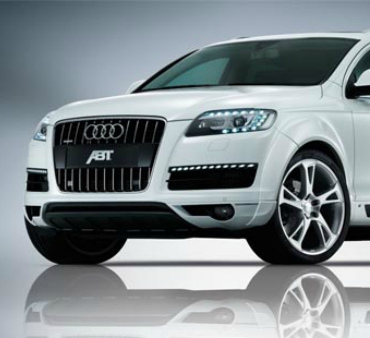 Audi опубликовала фото Q7 e-tron