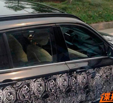 Замечен удлиненный BMW X1