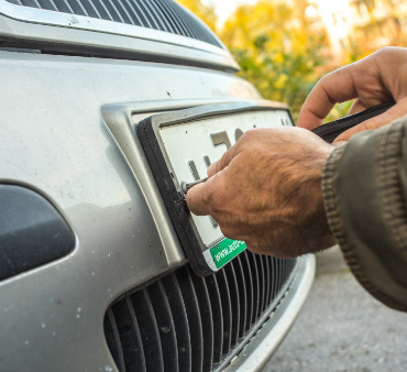 ГИБДД Москвы опровергла информацию о нехватке номеров