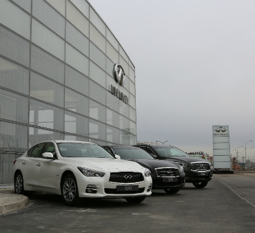 Infiniti открыла новый дилерский центр в Петербурге