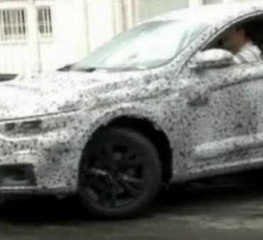 Замечен новый Renault Laguna