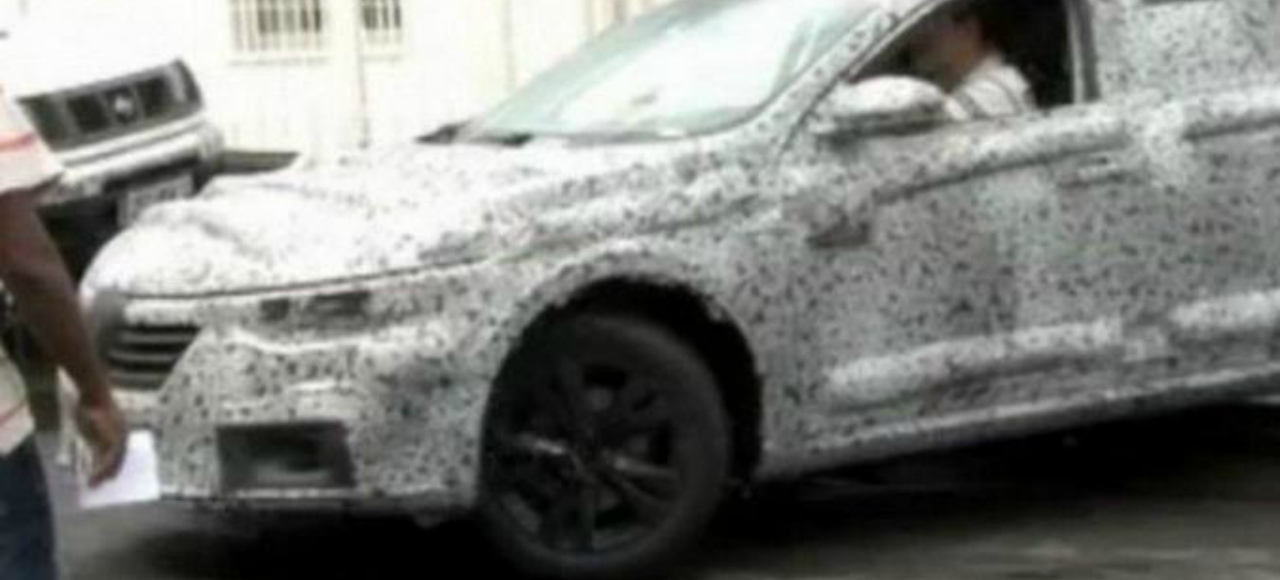 Замечен новый Renault Laguna