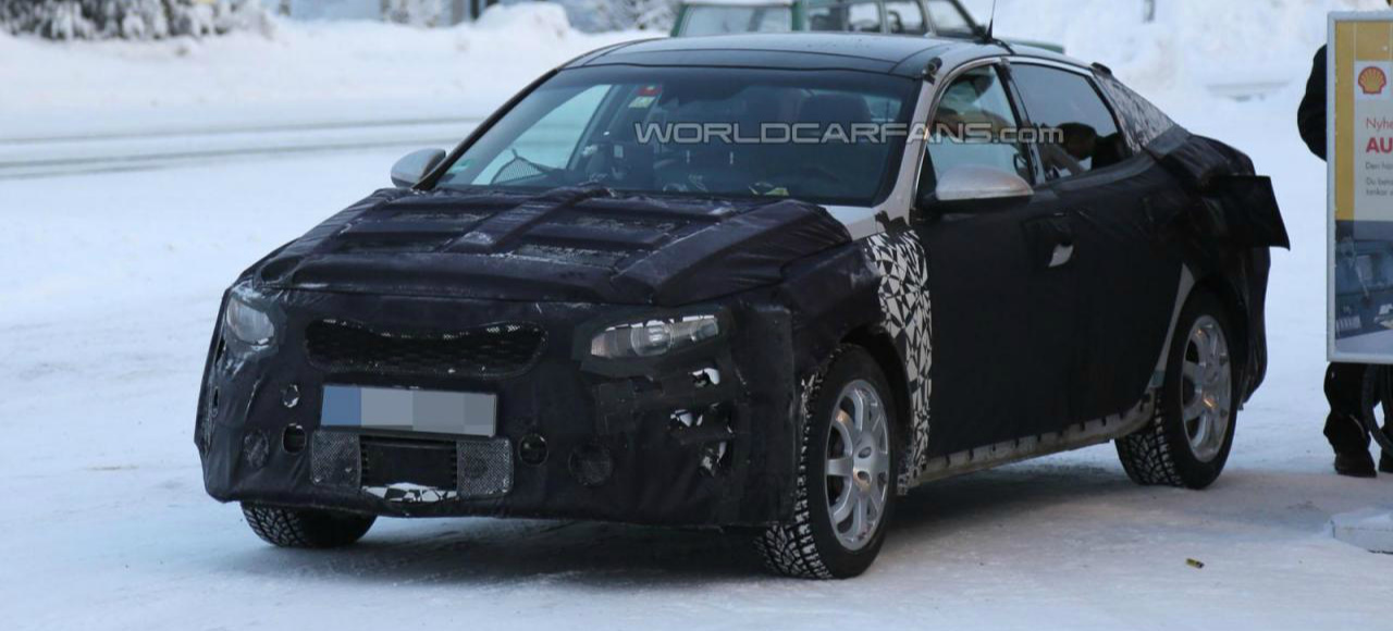 Замечена закамуфлированная Kia Optima