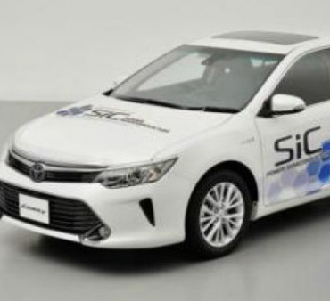 Toyota показала гибрид Camry