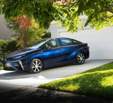 В Японии начались продажи Toyota Mirai