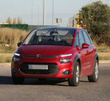 Внедорожный Citroen C4 Picasso засветился на дорогах