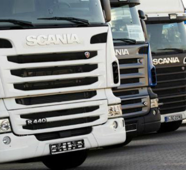 Вслед за легковыми автомобилями в продажах упали грузовики
