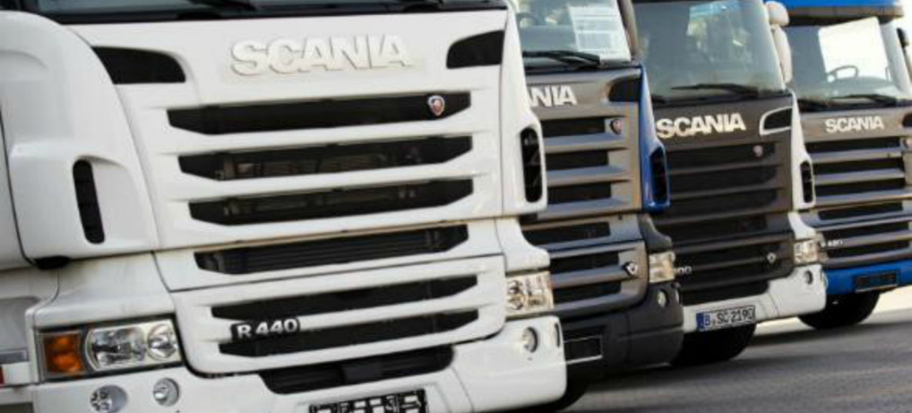 Вслед за легковыми автомобилями в продажах упали грузовики