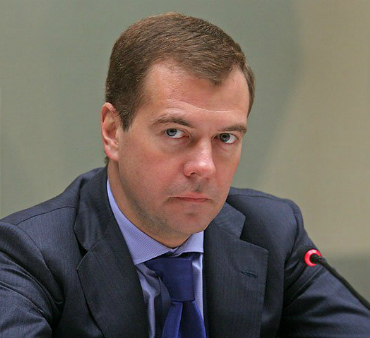 Чиновникам сняли запрет на иномарки