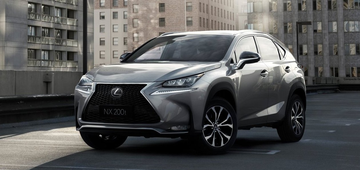 Lexus «скидывает» цены на четыре модели