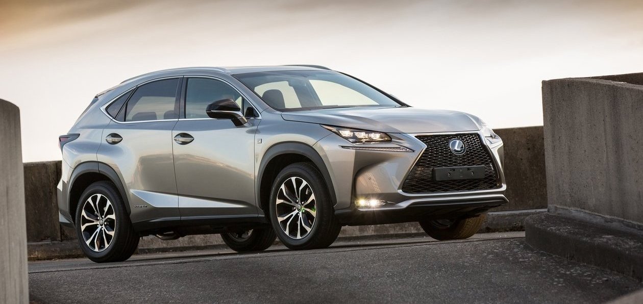 Lexus объявил о спецпредложениях на июнь