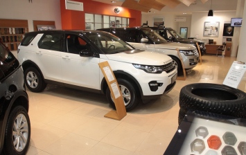 В Jaguar Land Rover объявили об осенних скидках